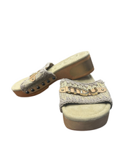 Carica l'immagine nel visualizzatore di Gallery, ZOCCOLO MOU PAGLIA