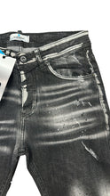 Carica l'immagine nel visualizzatore di Gallery, JEANS CIANOTIC UOMO BAGGY CON SCHIZZI E CERNIERA