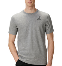 Carica l'immagine nel visualizzatore di Gallery, T-SHIRT JORDAN CON LOGO LATO CUORE BASIC