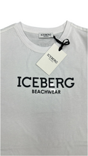 Carica l'immagine nel visualizzatore di Gallery, T-SHIRT ICEBERG CON RIGA ROSSA MANICA E RETRO DECORATO
