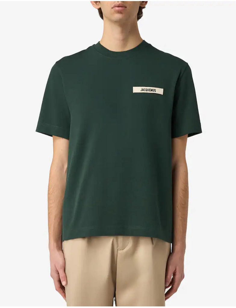 T-SHIRT JACQUEMUS TARGHETTA CON SCRITTA LATO CUORE