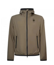 Carica l'immagine nel visualizzatore di Gallery, GIUBBINO BLAUER LEGGERO LOGO MANICA