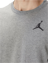 Carica l'immagine nel visualizzatore di Gallery, T-SHIRT JORDAN CON LOGO LATO CUORE BASIC