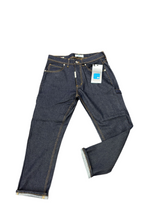 Carica l'immagine nel visualizzatore di Gallery, JEANS CIANOTIC UOMO BAGGY CON CUCITURE GIALLE E BOTTONI