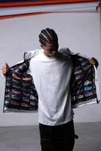 Carica l'immagine nel visualizzatore di Gallery, GIUBBINO BUTNOT UOMO PIUMINO CON SCRITTA LUNGO SCHIENA E CAPPUCCIO