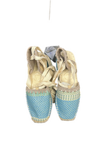 Carica l'immagine nel visualizzatore di Gallery, CIABOUT MOU CHIUSO CON FIBIA