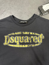 Carica l'immagine nel visualizzatore di Gallery, T-SHIRT DSQUARED LOGO E SCRITTA CENTRALE GIALLA CONSUMATA