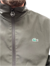 Carica l'immagine nel visualizzatore di Gallery, TUTA COMPLETA LACOSTE UNISEX MICROFIBRA CON BANDE LATERALI COLORATE E LOGO GRANDE RETRO