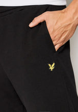 Carica l'immagine nel visualizzatore di Gallery, PANTALONE LYLE & SCOTT UOMO FELPATO  LOGO AQUILA LATERALE