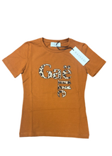 Carica l'immagine nel visualizzatore di Gallery, T-SHIRT GAELLE SCRITTA TRASVERSALE LEOPARDATA