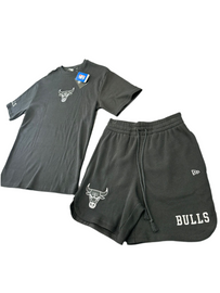 COMPLET NEW ERA CON LOGO TORO CENTRALE