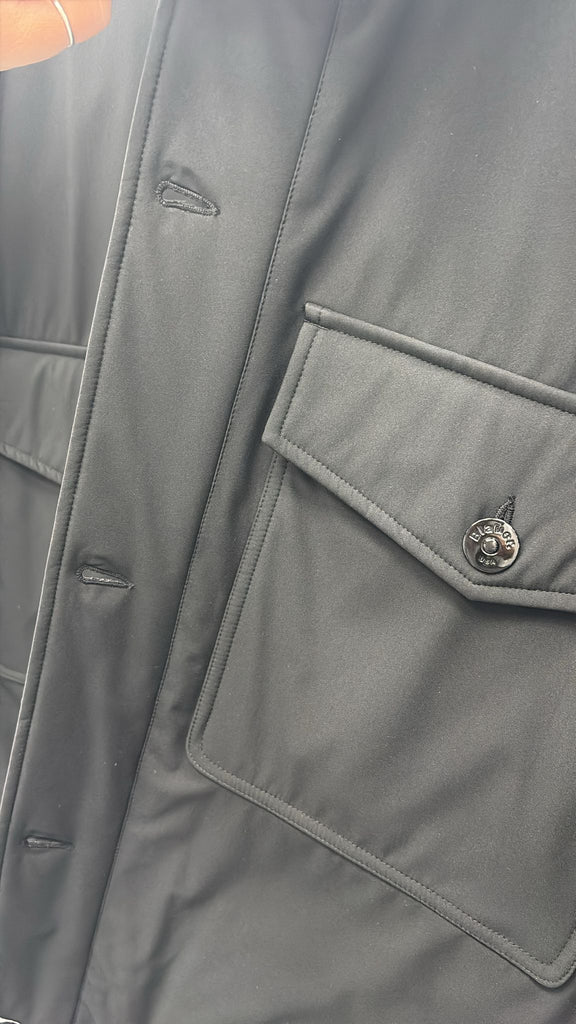 GIUBBINO BLAUER UOMO  LUNGO CON CERNIERA E BOTTONI , GIROCOLLO , E LOGO BRACCIO GIALLO-NERO