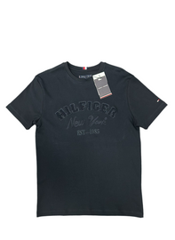 T-SHIRT TOMMY HILFIGER SCRITTA CENTRALE E DATA CENTRALE