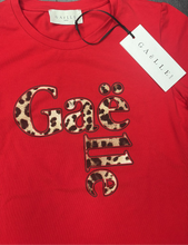 Carica l'immagine nel visualizzatore di Gallery, T-SHIRT GAELLE SCRITTA TRASVERSALE LEOPARDATA