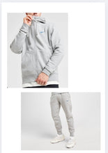 Carica l'immagine nel visualizzatore di Gallery, TUTA COMPLETA NIKE UNISEX  FELPATA CON CAPPUCCIO, ZIP E BAFFO BLU LATO CUORE