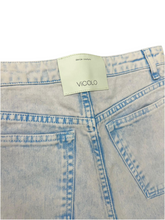 Carica l'immagine nel visualizzatore di Gallery, JEANS VICOLO COLORAZIONE CHIARA CUCITURE SCURE