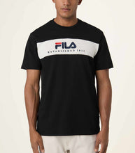 Carica l'immagine nel visualizzatore di Gallery, T-SHIRT FILA UNISEX COTONE SCRISCIA E LOGO CENTRALE NERO