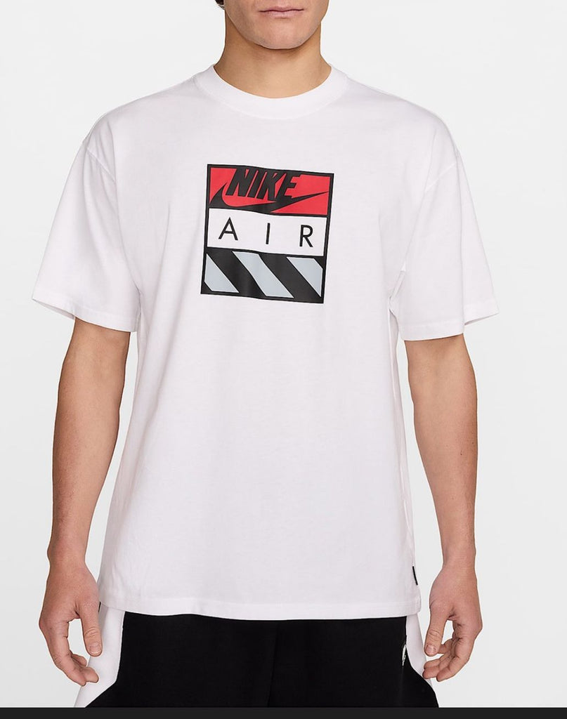 T-SHIRT NIKE QUADRATO CENTRALE CON SCRITTA