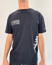 Carica l'immagine nel visualizzatore di Gallery, T-SHIRT PLEIN SPORT UOMO COTONE SCRITTA RETRO FIANCO E TARGHETTA
