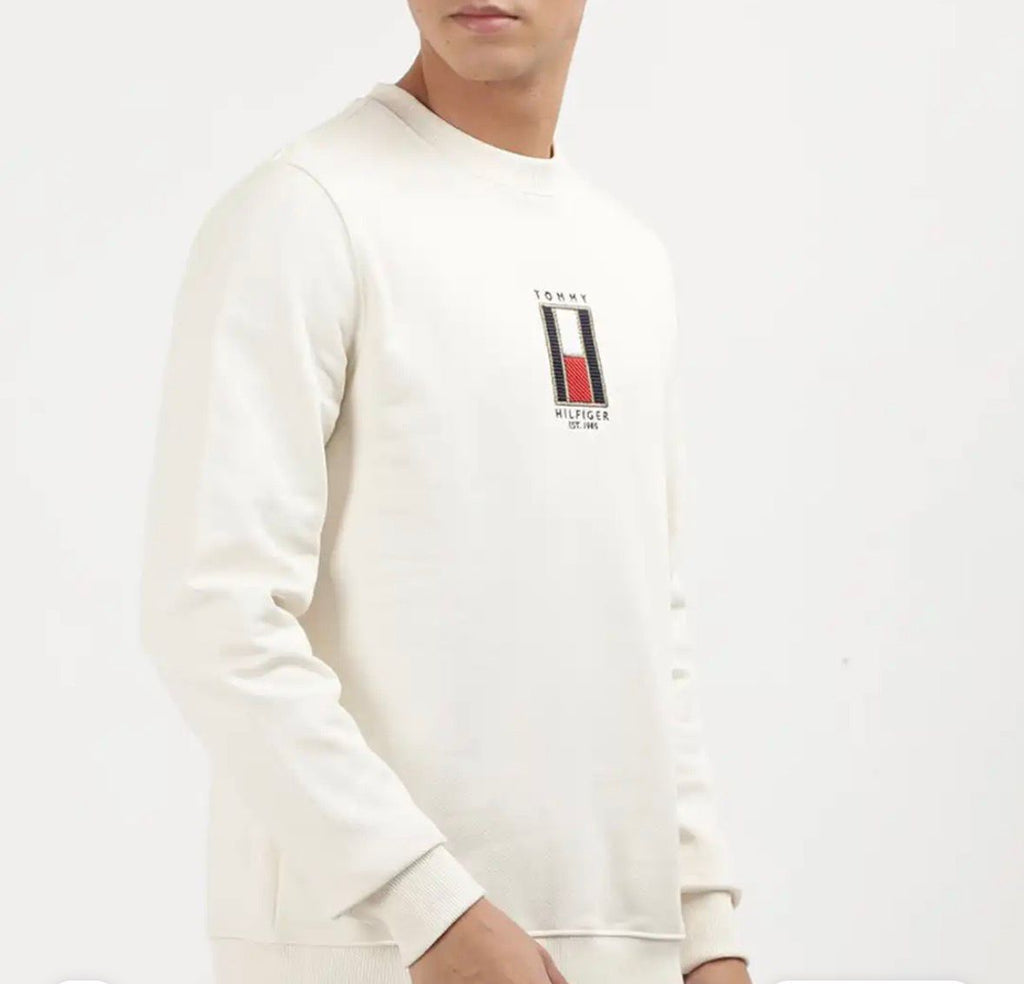 FELPA TOMMY HILFIGER CON BANDIERA CENTRALE CUCITA