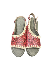 Carica l&#39;immagine nel visualizzatore di Gallery, ZEPPA MOU CON CINGHIA