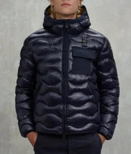 Carica l'immagine nel visualizzatore di Gallery, GIUBBINO BLAUER A ONDA CON LOGO BIANCO E TASCA LATO CUORE