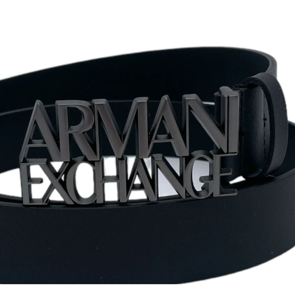 CINTURA ARMANI CON SCRITTA NERA OPACA SULLA CHIUSURA