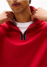 Carica l&#39;immagine nel visualizzatore di Gallery, POLO TOMMY HILFIGER CON ZIP