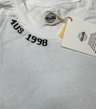 Carica l&#39;immagine nel visualizzatore di Gallery, T-SHIRT PACIOTTI CON SCRITTA CURVA COLLETTO CUCITO