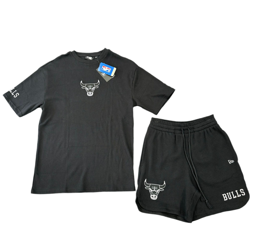 COMPLET NEW ERA CON LOGO TORO CENTRALE