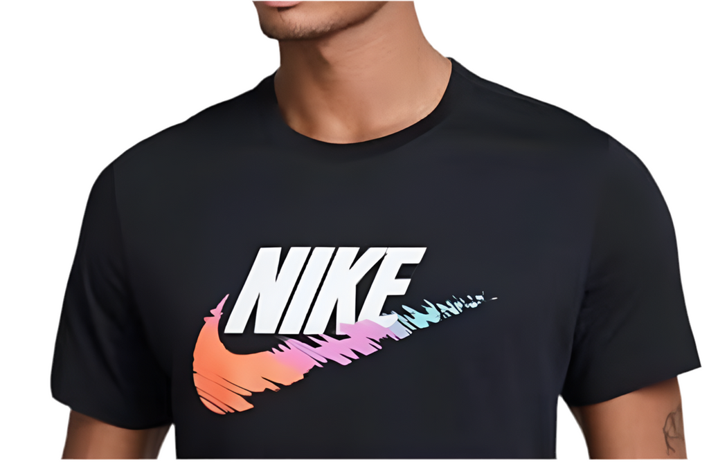 T-SHIRT NIKE UNISEX COTONE CON LOGO CENTRALE E BAFFO COLORATO STAMPATO