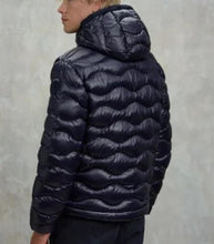 Carica l'immagine nel visualizzatore di Gallery, GIUBBINO BLAUER A ONDA CON LOGO BIANCO E TASCA LATO CUORE