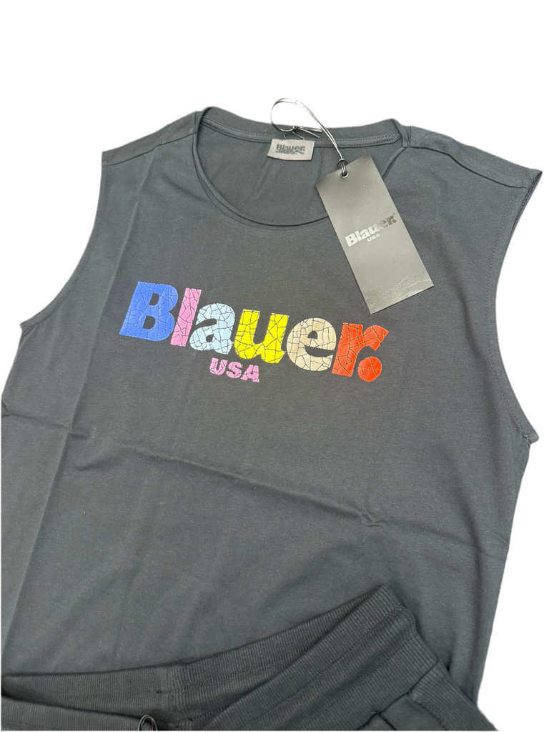 COMPLETO BLAUER CON SCRITTA MULTICOLOR