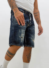 Carica l'immagine nel visualizzatore di Gallery, JEANS CIANOTIC BERMUDA SABBIATO CON SCHIZZI PITTURA