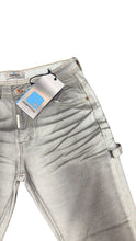 Carica l'immagine nel visualizzatore di Gallery, JEANS CIANOTIC FIT WEBBER SBIADITO CON BOTTONI