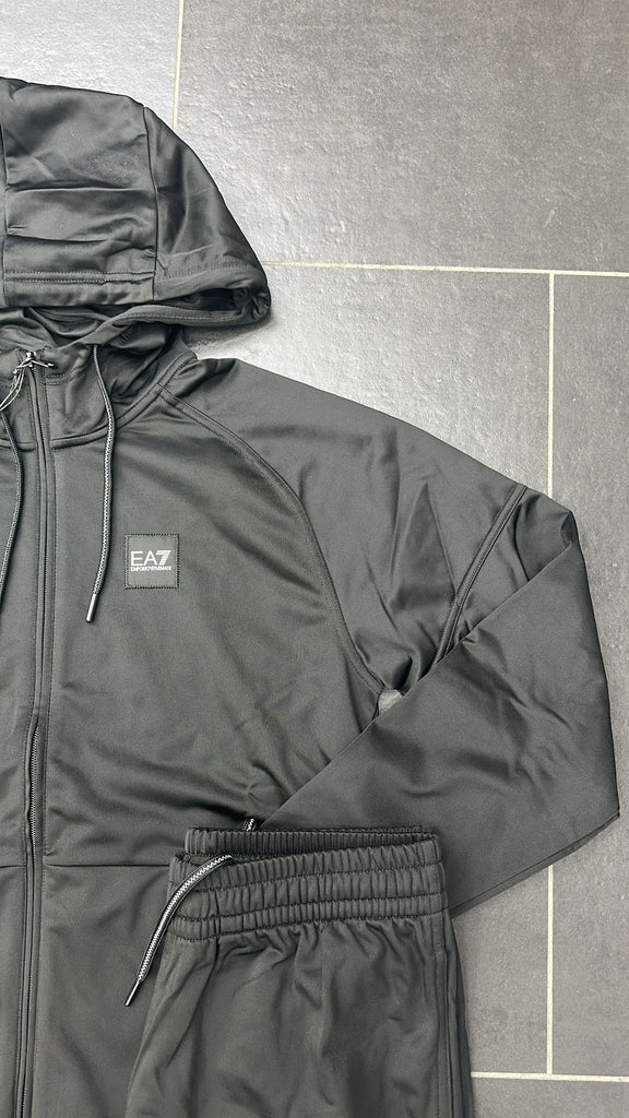 TUTA COMPLETA EA7 UOMO ACETATA CON CAPPUCCIO E LOGO RIQUADRO LATO CUORE