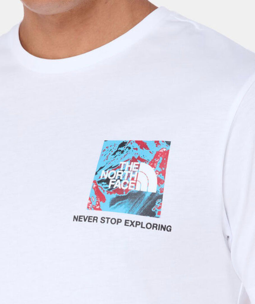 T-SHIRT THE NORTH FACE CON LOGO LATO CUORE E RETRO SFONDO COLORATO