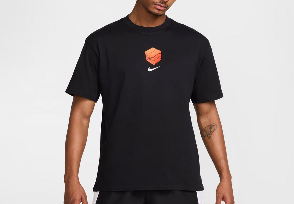 T-SHIRT NIKE CON LOGO CENTRALE E RETRO CON GHEPARDO