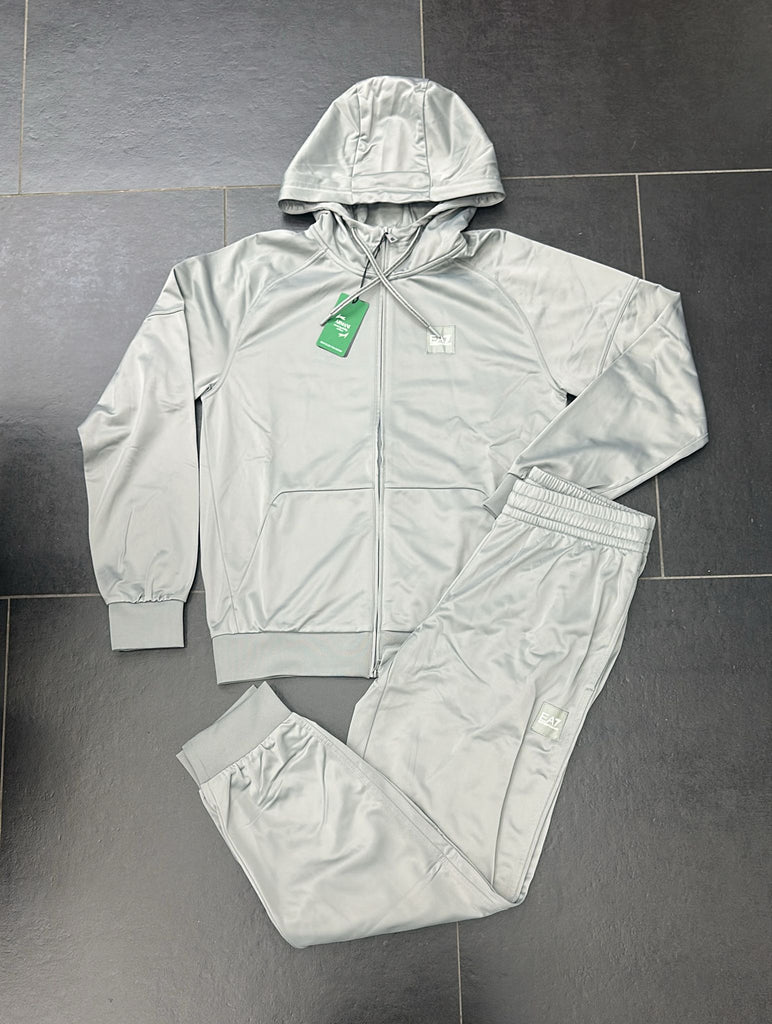 TUTA COMPLETA EA7 UOMO ACETATA CON CAPPUCCIO E LOGO RIQUADRO LATO CUORE