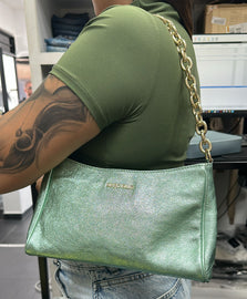 BORSETTA MARC ELLIS LOGO CENTRALE DORATO CON CATENE