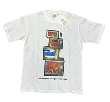 Carica l&#39;immagine nel visualizzatore di Gallery, T-SHIRT PACIOTTI CON TELEVISIONI STAMPATE