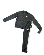 Carica l&#39;immagine nel visualizzatore di Gallery, TUTA COMPLETA NIKE CUORICINI SPALLA CON ZIP