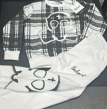 Carica l'immagine nel visualizzatore di Gallery, TUTA COMPLETA BUTNOT BAMBINO FELPATA CON TESCHIO E QUADRI