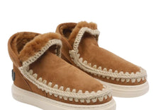 Carica l'immagine nel visualizzatore di Gallery, MOU STIVALETTO CON LOGO RETRO RIALZATO BRILLANTINATO