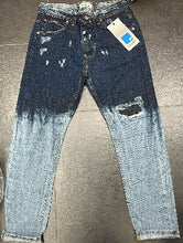 Carica l'immagine nel visualizzatore di Gallery, JEANS CIANOTIC UOMO BAGGY CON SFUMATURA GAMBE E TOPPE