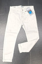 Carica l'immagine nel visualizzatore di Gallery, JEANS CIANOTIC FIT FOX CON BOTTONI