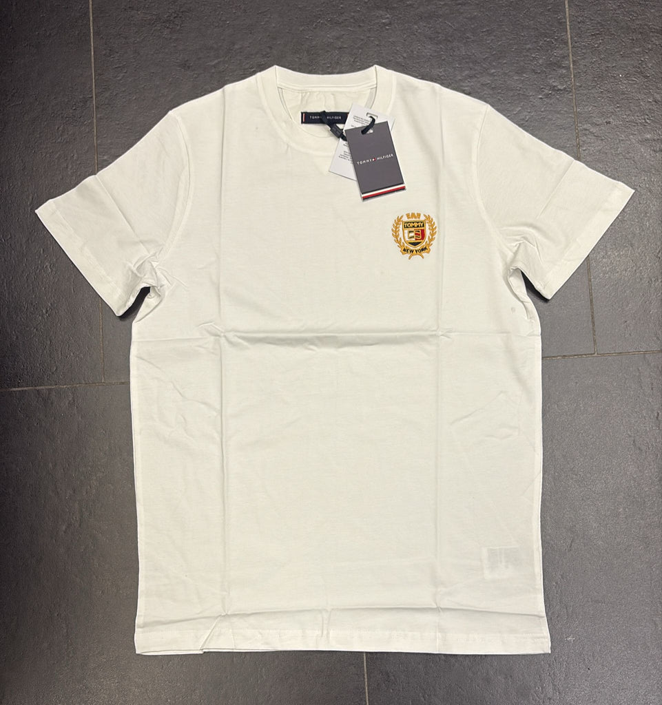 T-SHIRT TOMMY HILFIGER BASIC CON LOFO CUCITO LATO CUORE