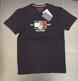 T-SHIRT TOMMY HILFIGER CON LOGO CENTRALE BARCA CUCITO