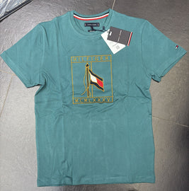 T-SHIRT TOMMY HILFIGER CON LOGO CENTRALE CUCITO CENTRALE