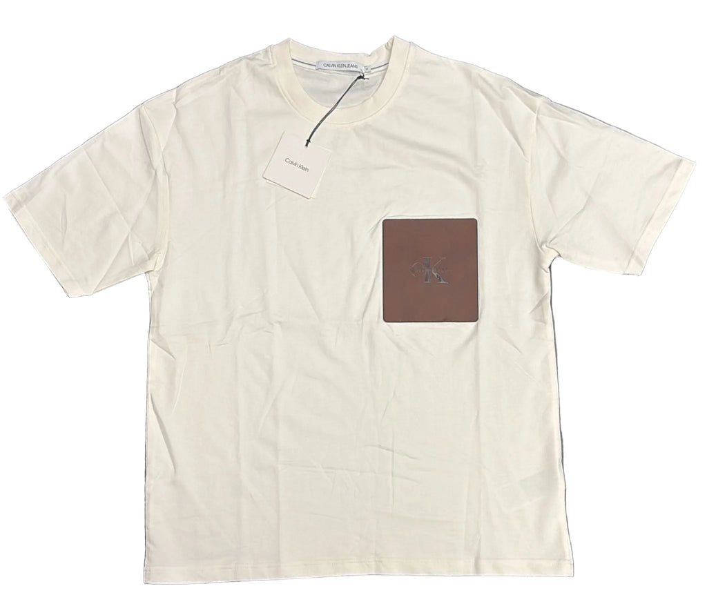 T-SHIRT CALVIN KLEIN CON TARGHETTA CUOIO LATO CUORE